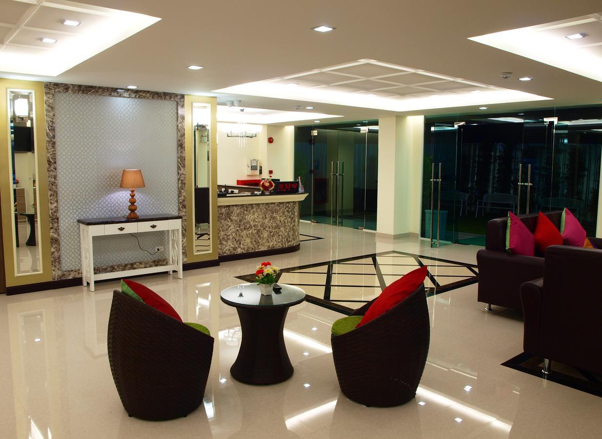 V Residence Pattaya Exterior photo