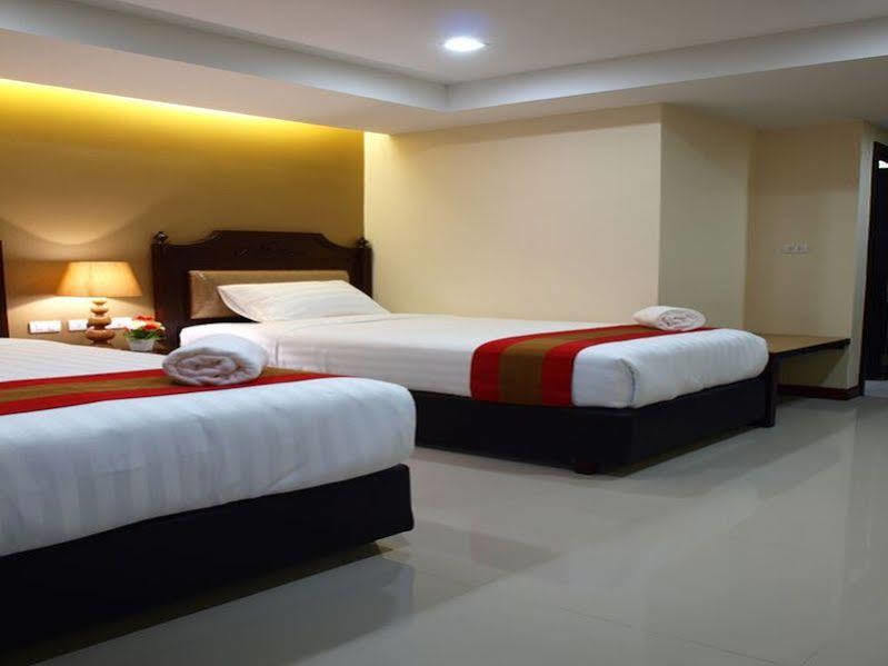 V Residence Pattaya Exterior photo