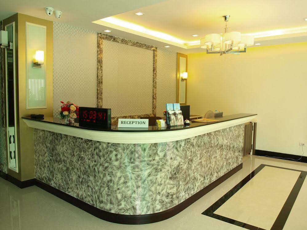 V Residence Pattaya Exterior photo