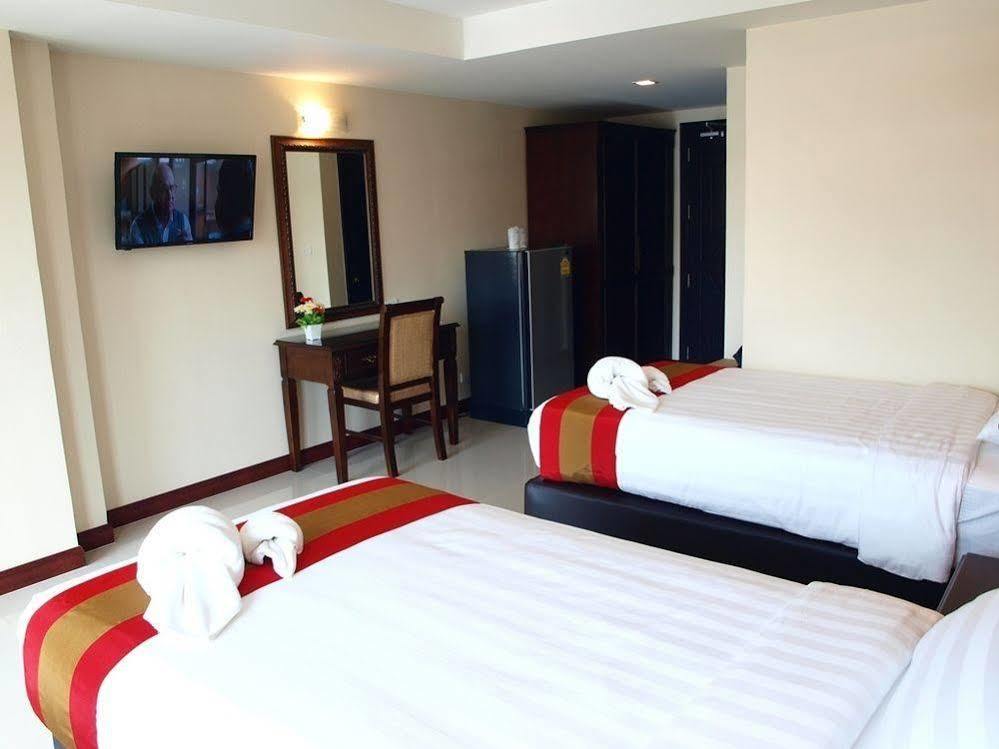 V Residence Pattaya Exterior photo